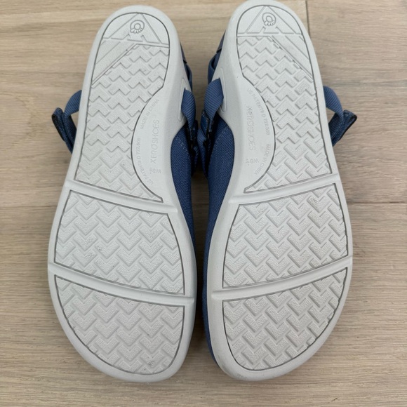 Xero Cassie moonlit Blue Casual Hemp
Canvas Shoe 8.5 - Picture 5 of 7